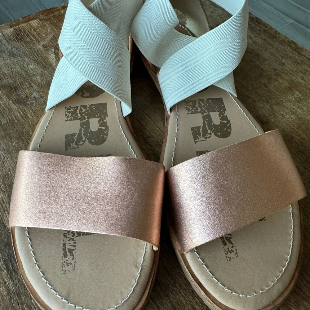 Sorel Ella Sandals Size 9 - Picture 3 of 6